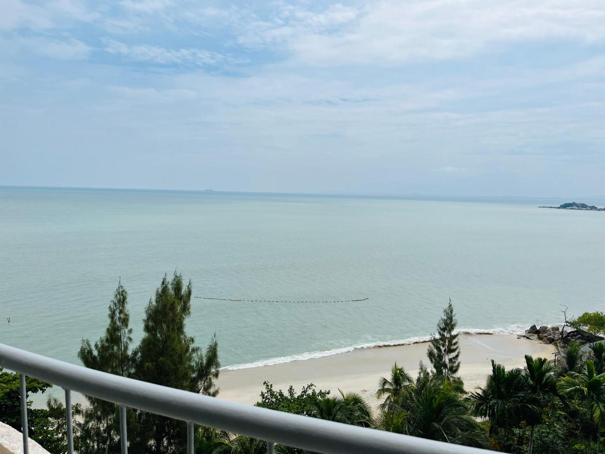 Paradise By The Sea In Penang By Veron At Rainbow Paradise Hotell Tanjung Bungah  Eksteriør bilde