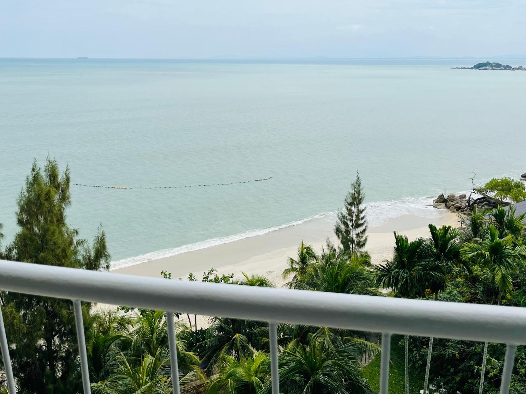 Paradise By The Sea In Penang By Veron At Rainbow Paradise Hotell Tanjung Bungah  Eksteriør bilde