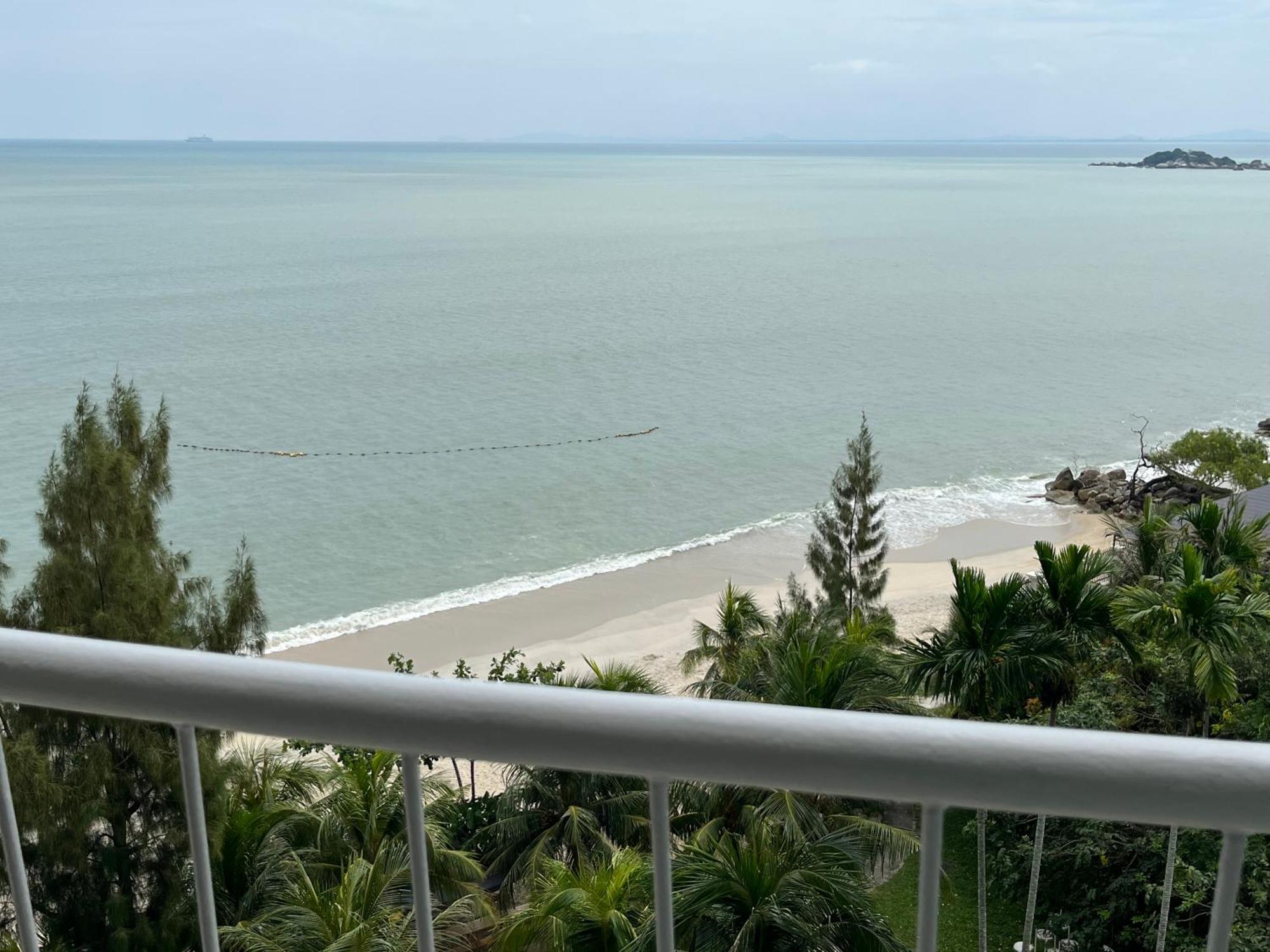 Paradise By The Sea In Penang By Veron At Rainbow Paradise Hotell Tanjung Bungah  Eksteriør bilde